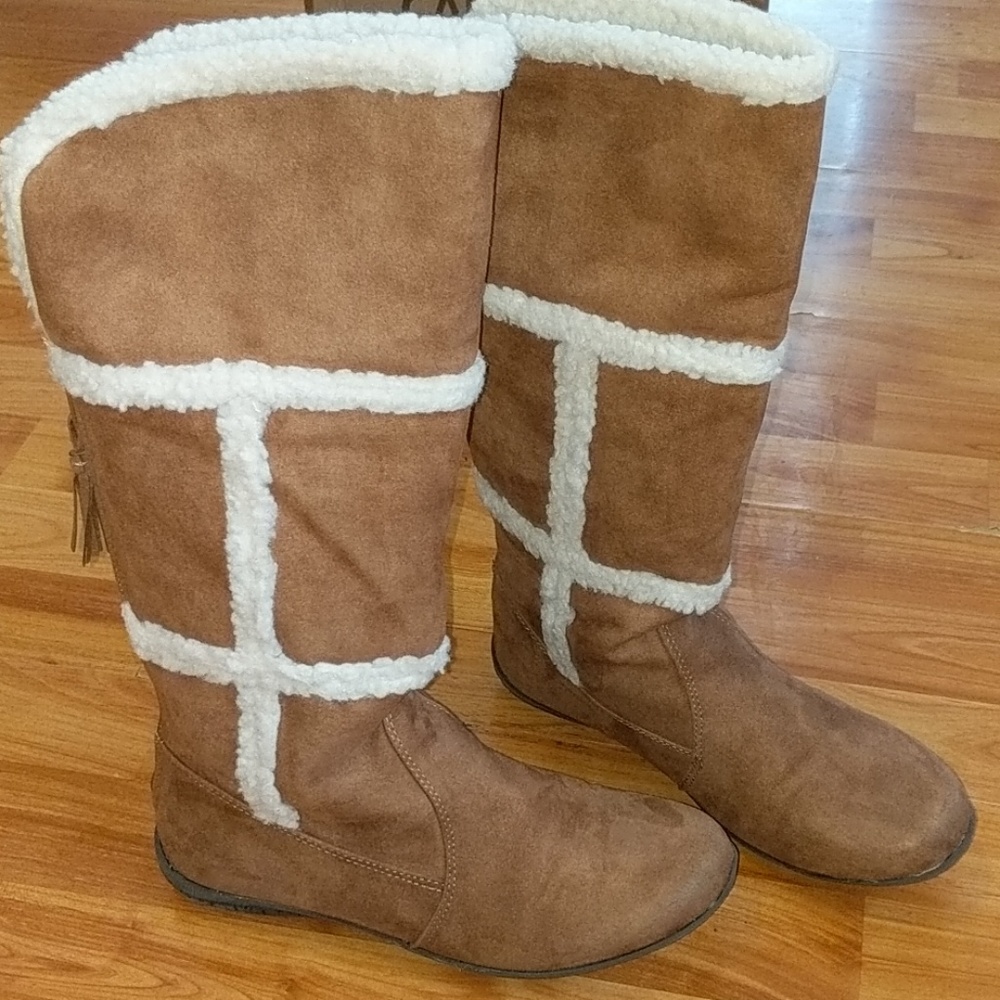 Girl's Tall Boots 👢👢